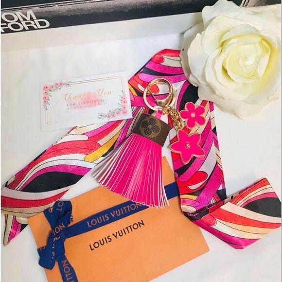 Tassel Charm Hot Pink (Handbag not included) - Picture 2 of 3